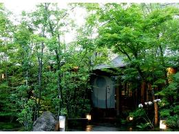 �G�[�X�i�s�a�F�E�ݑ��̏h���܂�